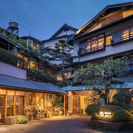 Arima Onsen Tocen Goshobo Hotel Кобе Екстериор снимка The hotel's courtyard