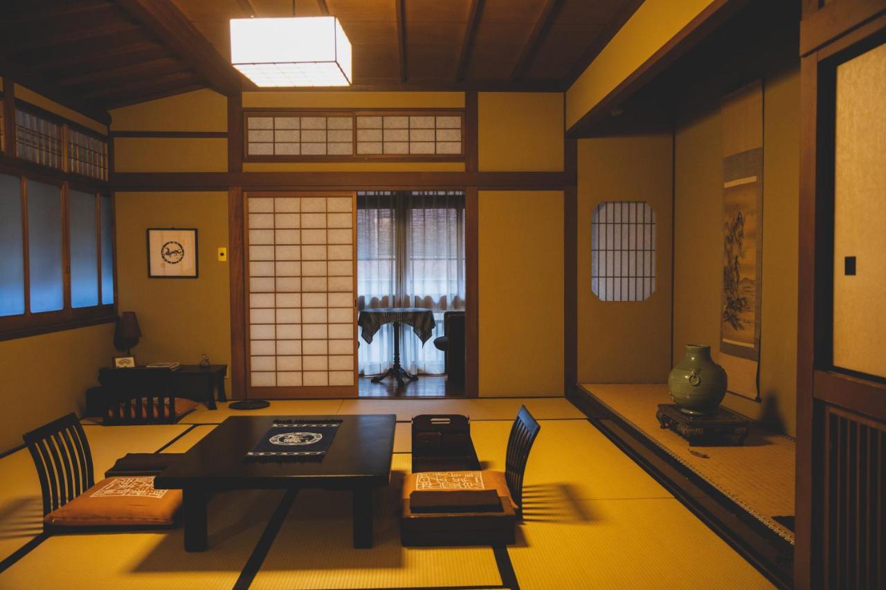 Arima Onsen Tocen Goshobo Hotel Кобе Екстериор снимка A traditional Japanese room