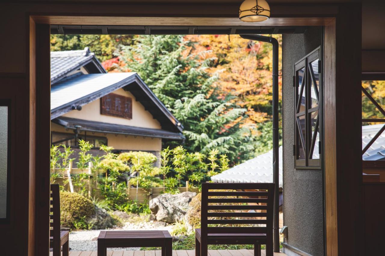 Arima Onsen Tocen Goshobo Hotel Кобе Екстериор снимка A view of the garden from the main house